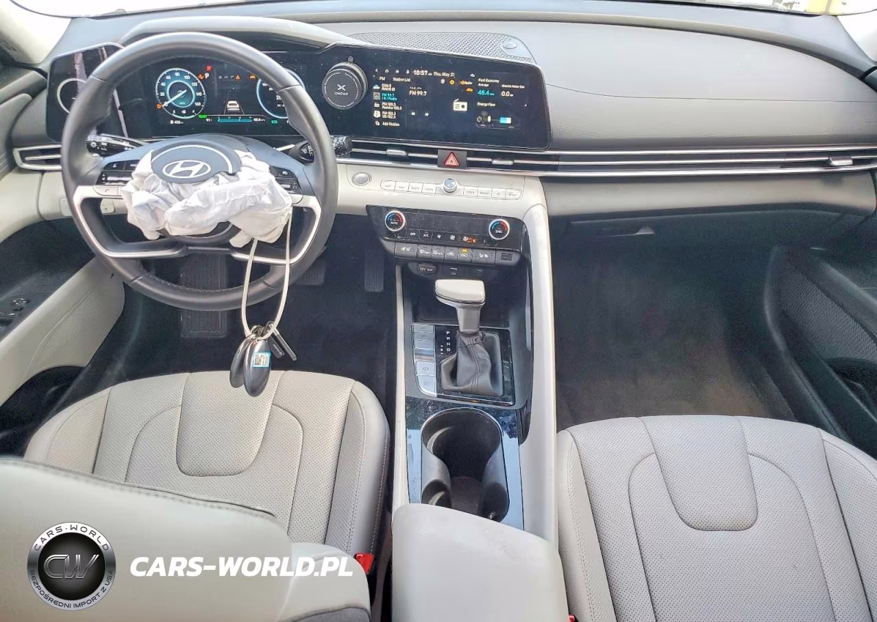 2025 Hyundai Elantra Limited VIN:KMHLN4DJ2SU140762 - 8