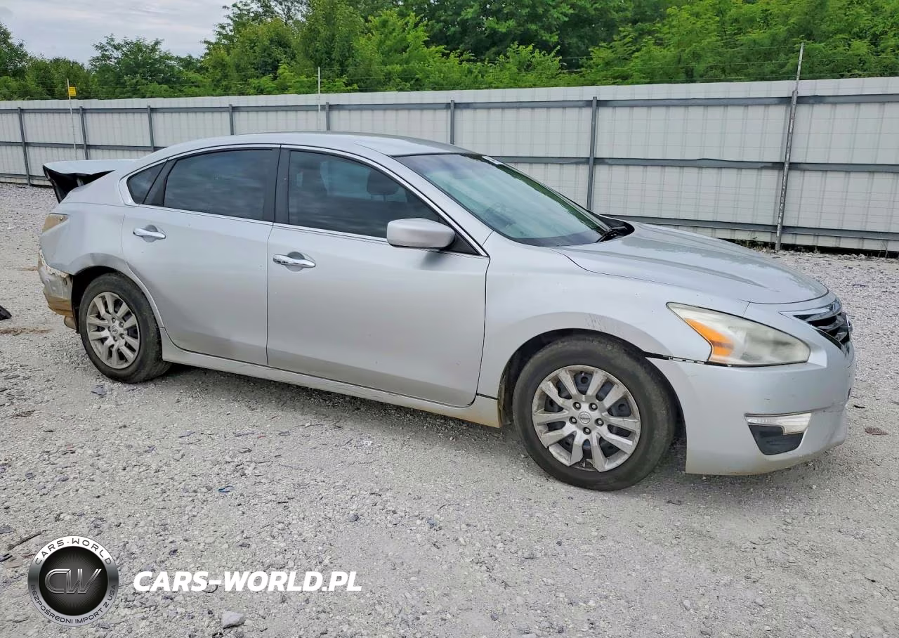 2013 Nissan Altima VIN:1N4AL3AP1DN535281 - 4