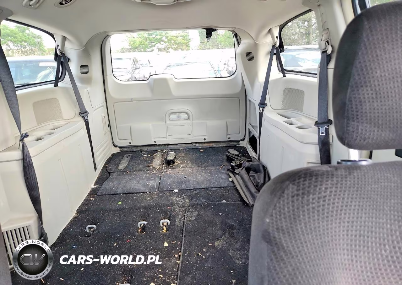 2012 Chrysler Town & Country Touring VIN:2C4RC1BG7CR169134 - 10