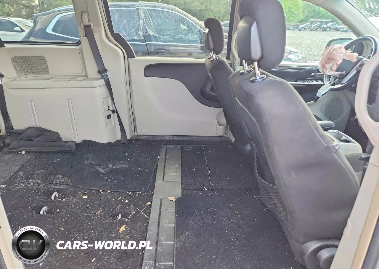 2012 Chrysler Town & Country Touring VIN:2C4RC1BG7CR169134 - 11