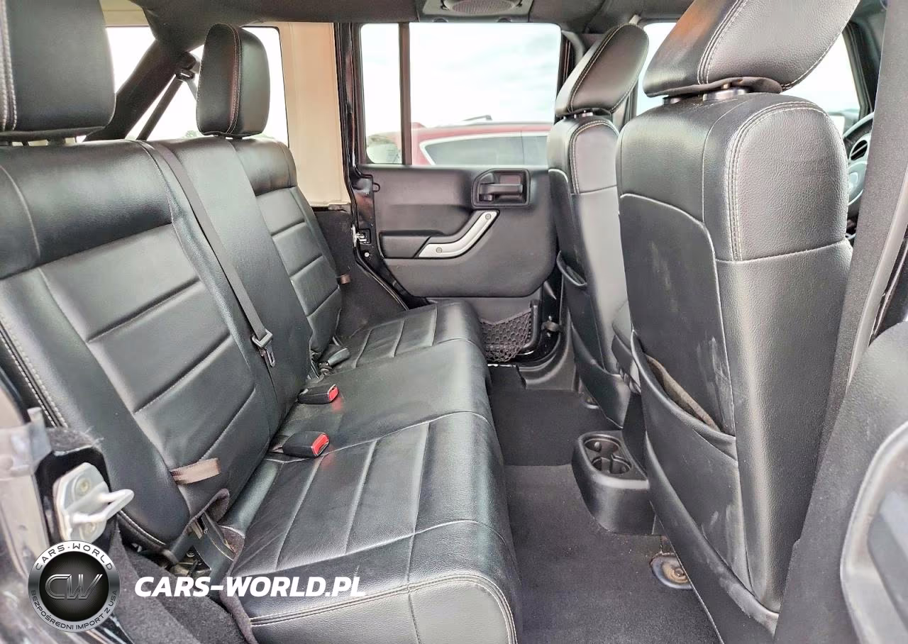 2012 Jeep Wrangler Unlimited Sahara VIN:1C4BJWEG8CL184802 - 11