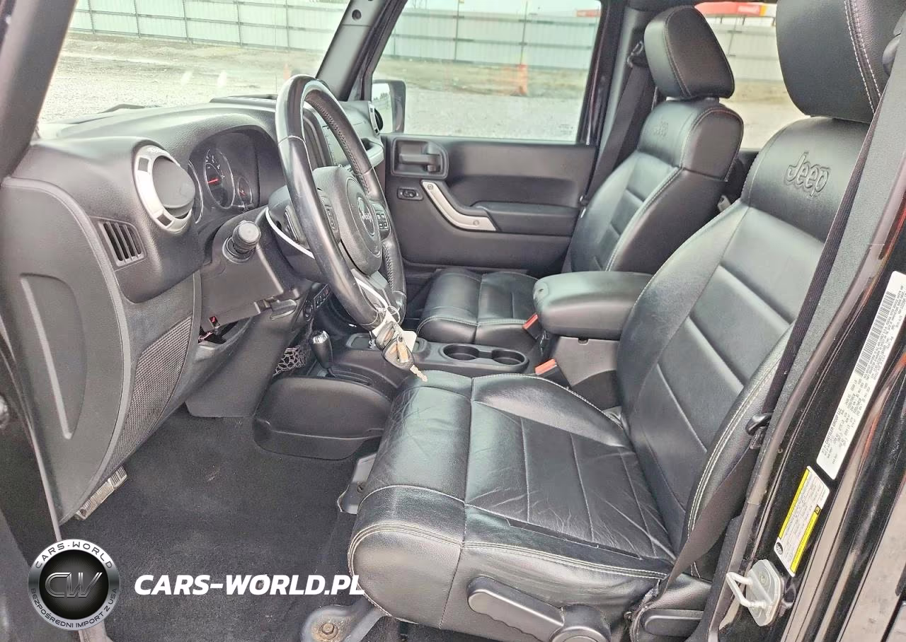 2012 Jeep Wrangler Unlimited Sahara VIN:1C4BJWEG8CL184802 - 7
