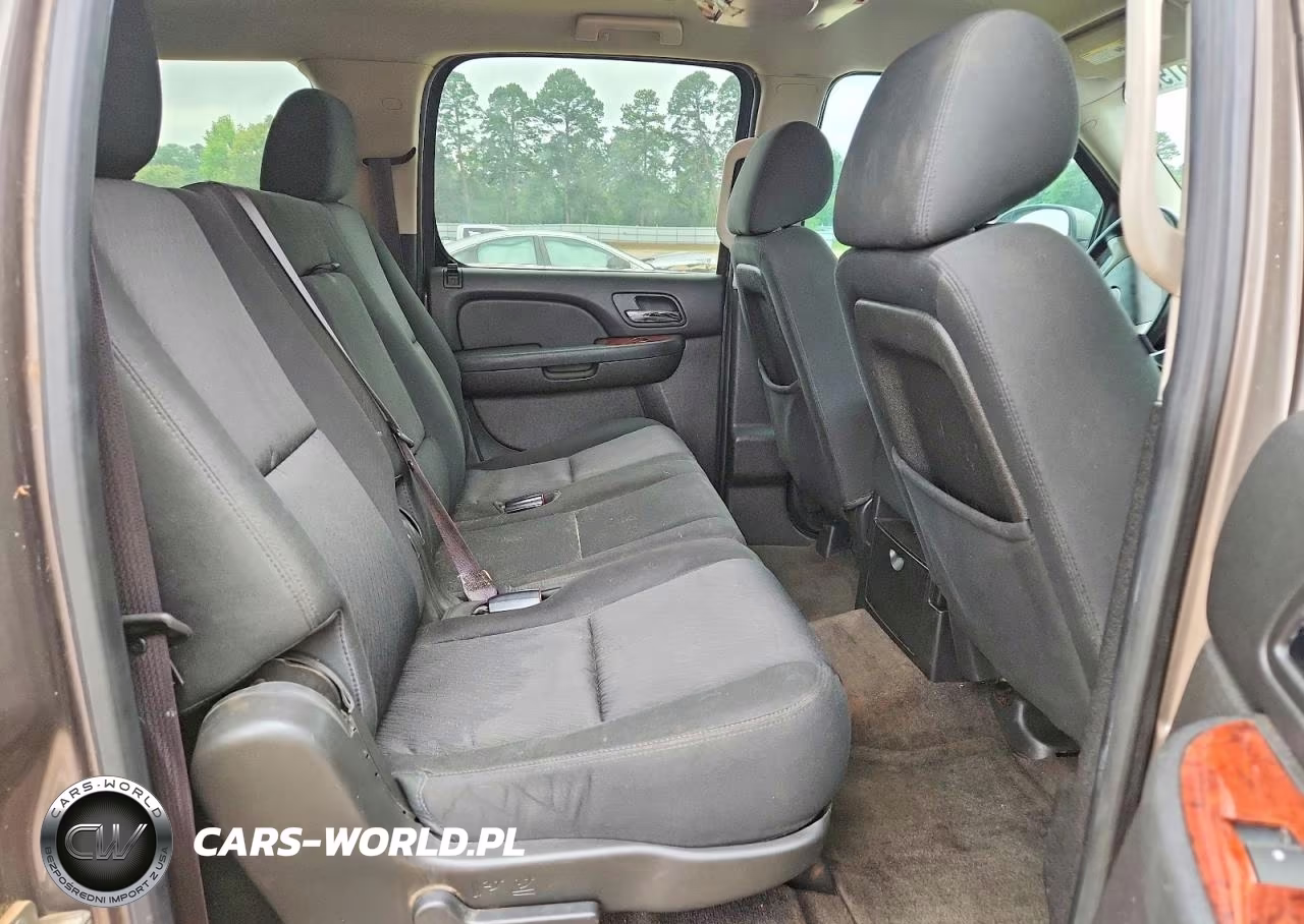 2013 Chevrolet Suburban C1500 Ls VIN:1GNSCHE03DR376840 - 11