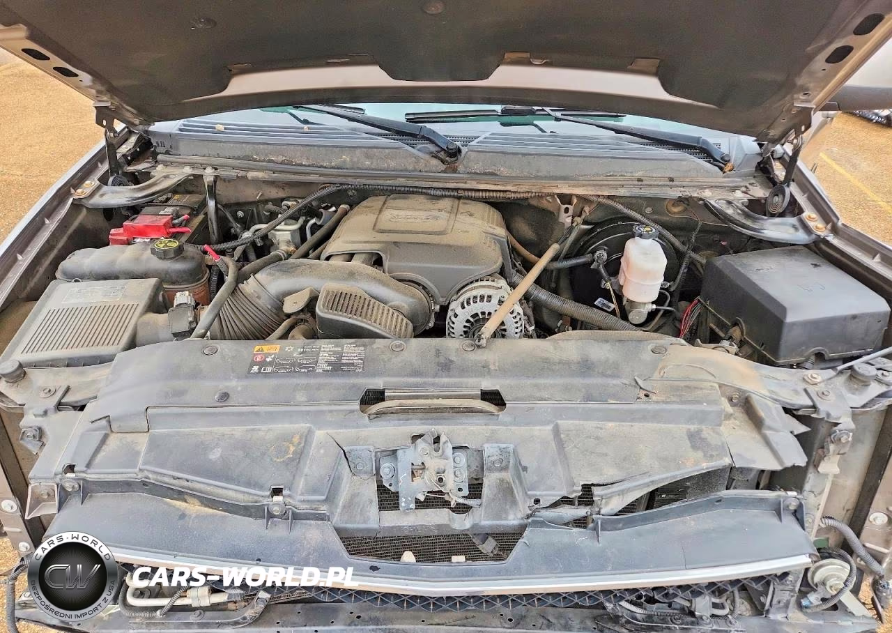 2013 Chevrolet Suburban C1500 Ls VIN:1GNSCHE03DR376840 - 12