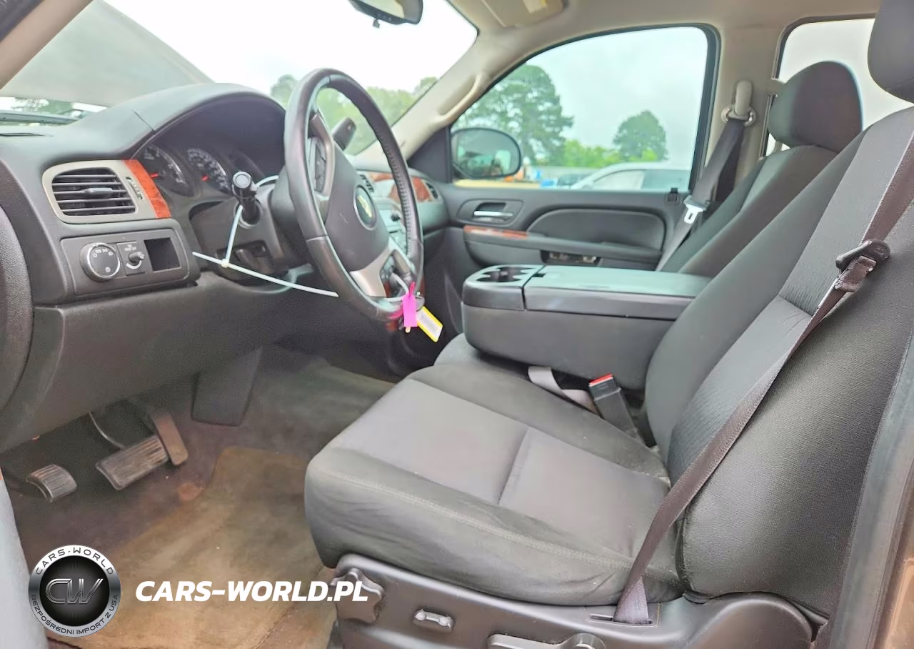 2013 Chevrolet Suburban C1500 Ls VIN:1GNSCHE03DR376840 - 7