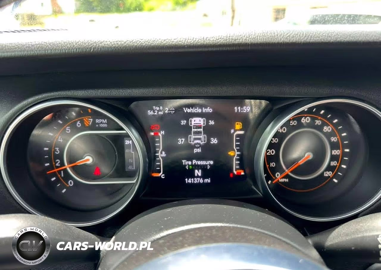 2020 Jeep Wrangler Unlimited Sahara VIN:1C4HJXEGXLW109016 - 5