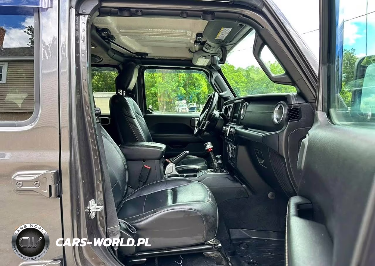 2020 Jeep Wrangler Unlimited Sahara VIN:1C4HJXEGXLW109016 - 6