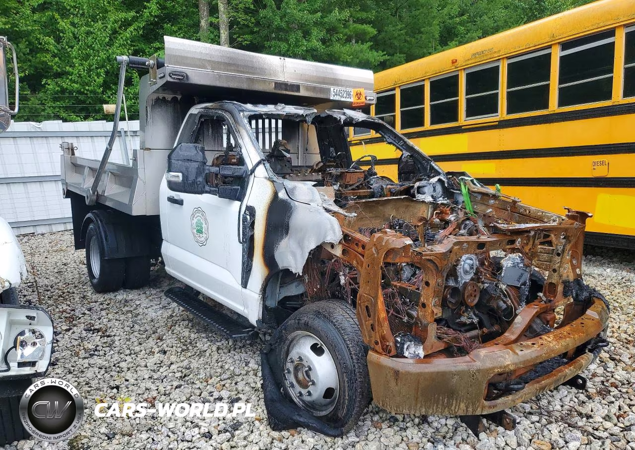2023 Ford F350 Super Duty Dump Truck VIN:1FDRF3HN7PDA20624 - 4