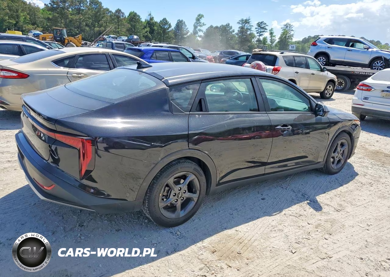 2025 Kia K4 Lxs VIN:3KPFT4DE8SE100968 - 3