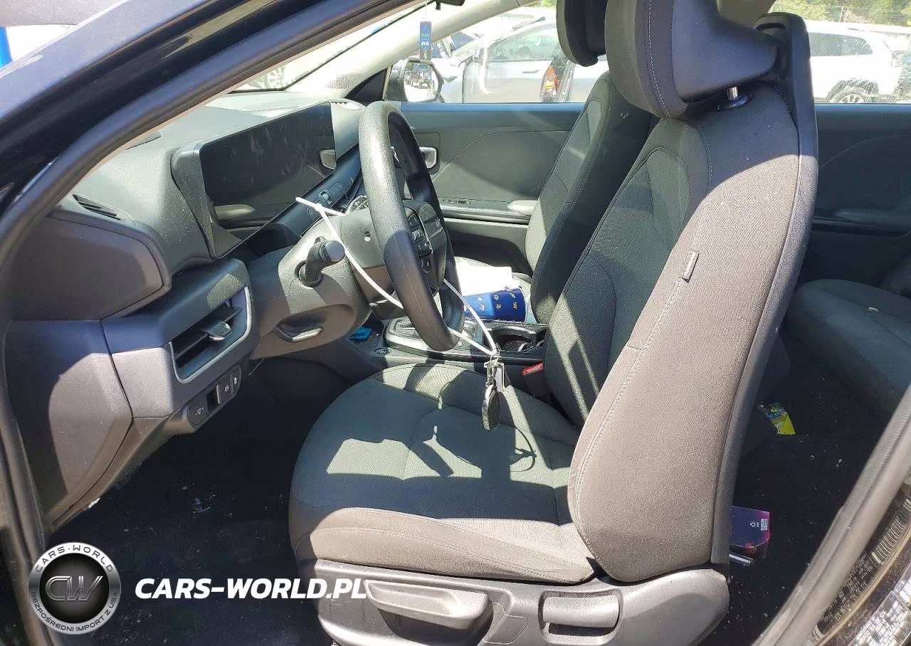 2025 Kia K4 Lxs VIN:3KPFT4DE8SE100968 - 7