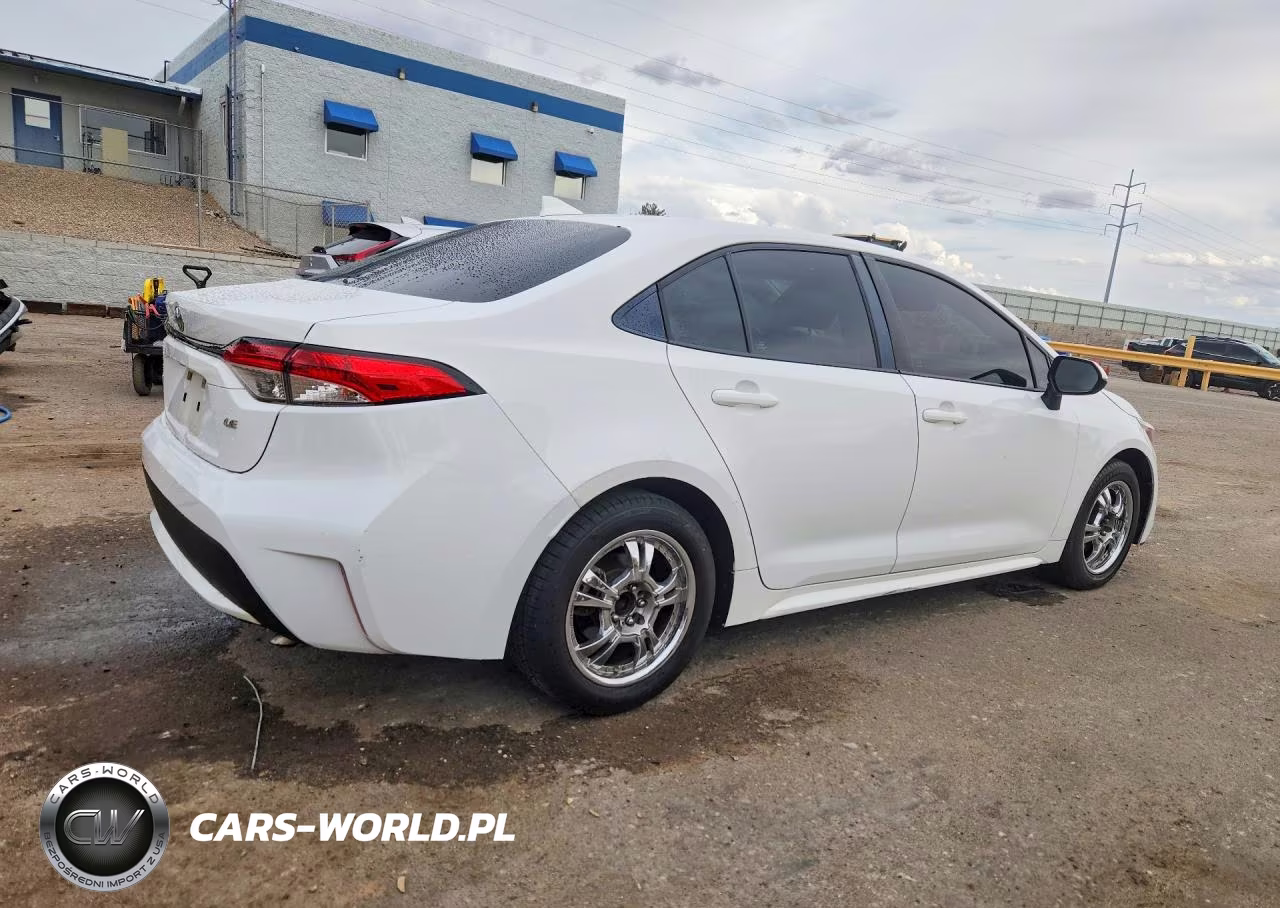 2020 Toyota Corolla Le VIN:5YFEPRAE0LP063576 - 3