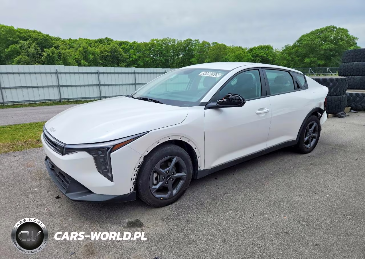 2025 Kia K4 Lxs