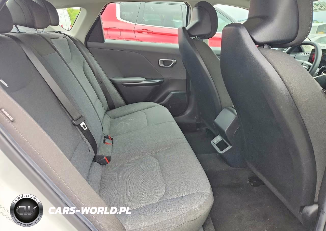2025 Kia K4 Lxs VIN:3KPFT4DE8SE061122 - 10