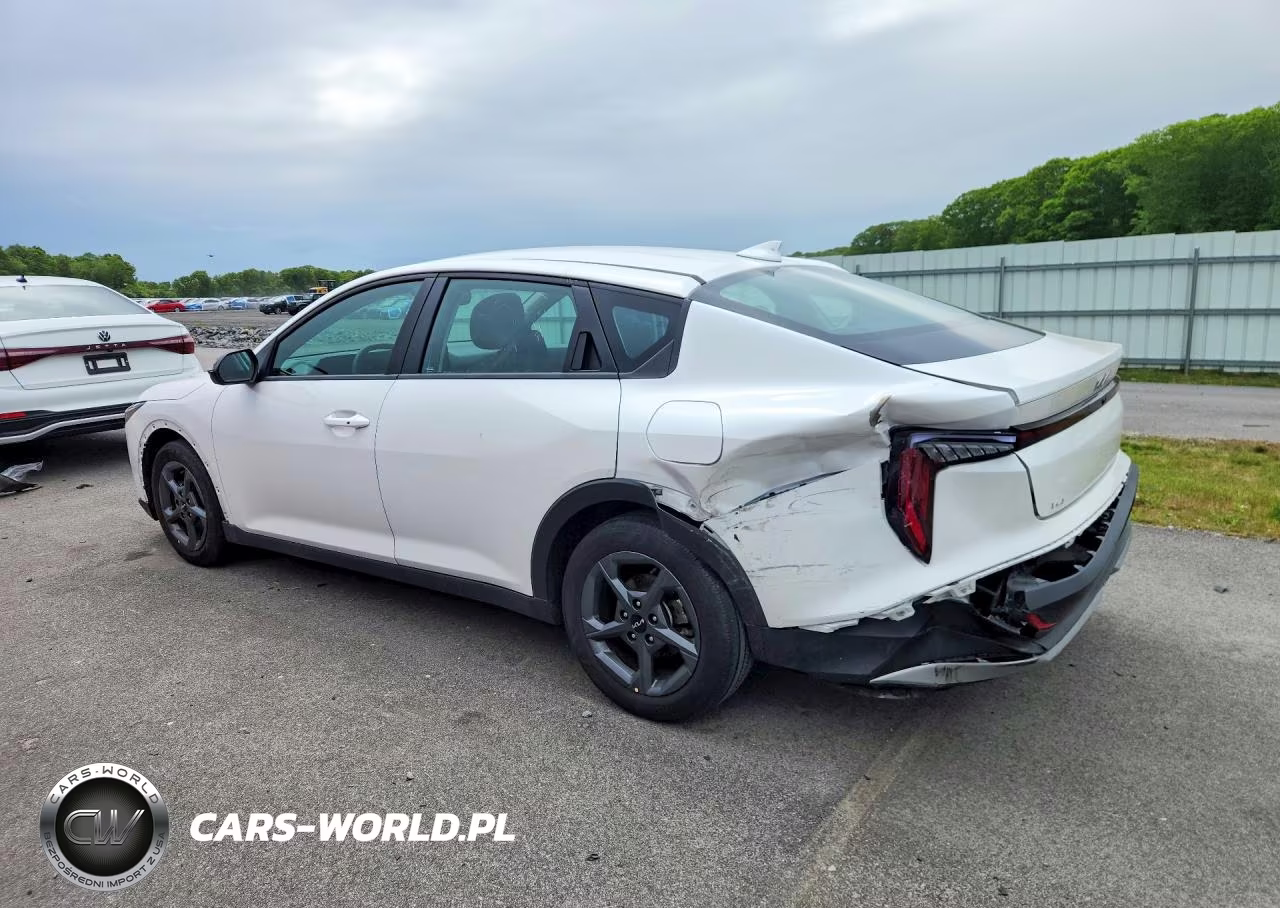 2025 Kia K4 Lxs VIN:3KPFT4DE8SE061122 - 2