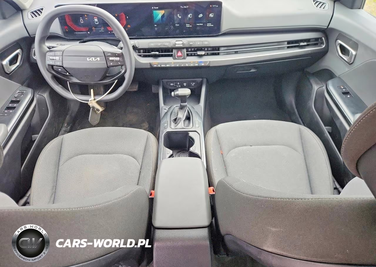 2025 Kia K4 Lxs VIN:3KPFT4DE8SE061122 - 8