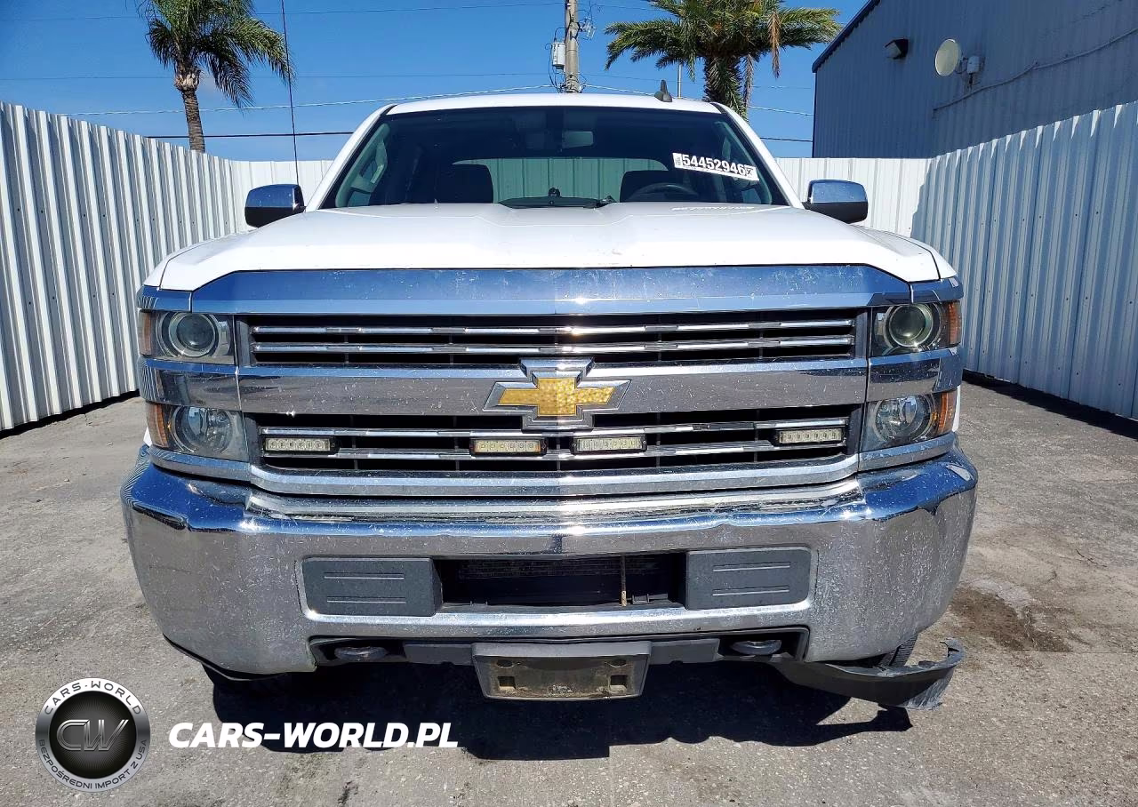 2018 Chevrolet Silverado K2500 Heavy Duty VIN:1GC1KUEG5JF202312 - 5