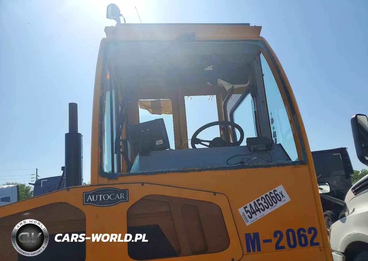 2019 Autocar Llc Xspotter - Yard Truck VIN:516G4GC10KH227509 - 9