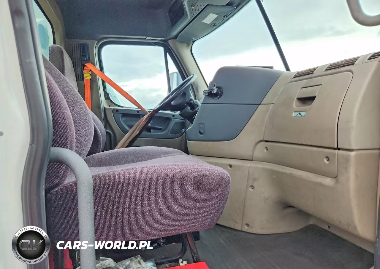 2017 Freightliner Cascadia 1 - Semi Truck VIN:3AKBGADV5HSJD0567 - 6