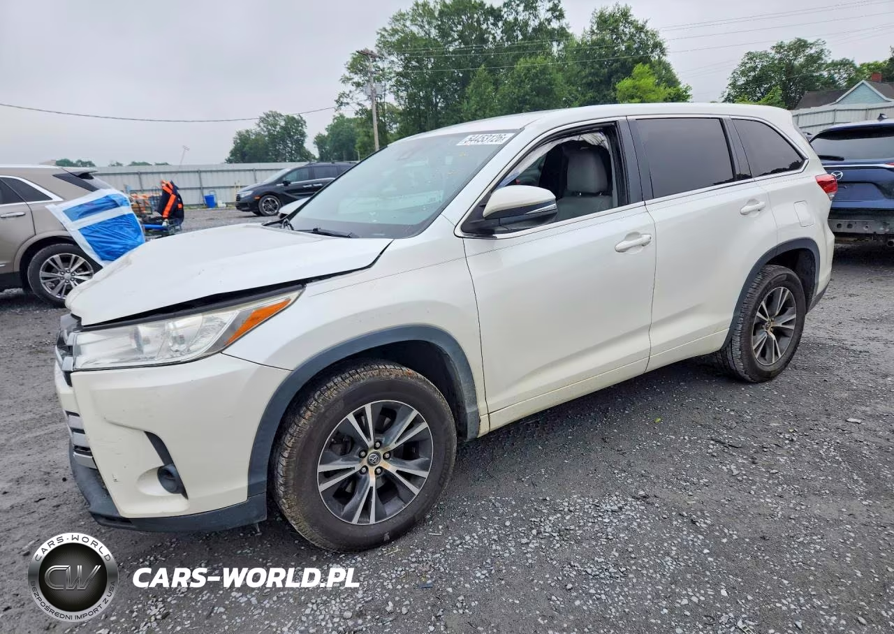 2017 Toyota Highlander Le – zdjęcie 1 z 13