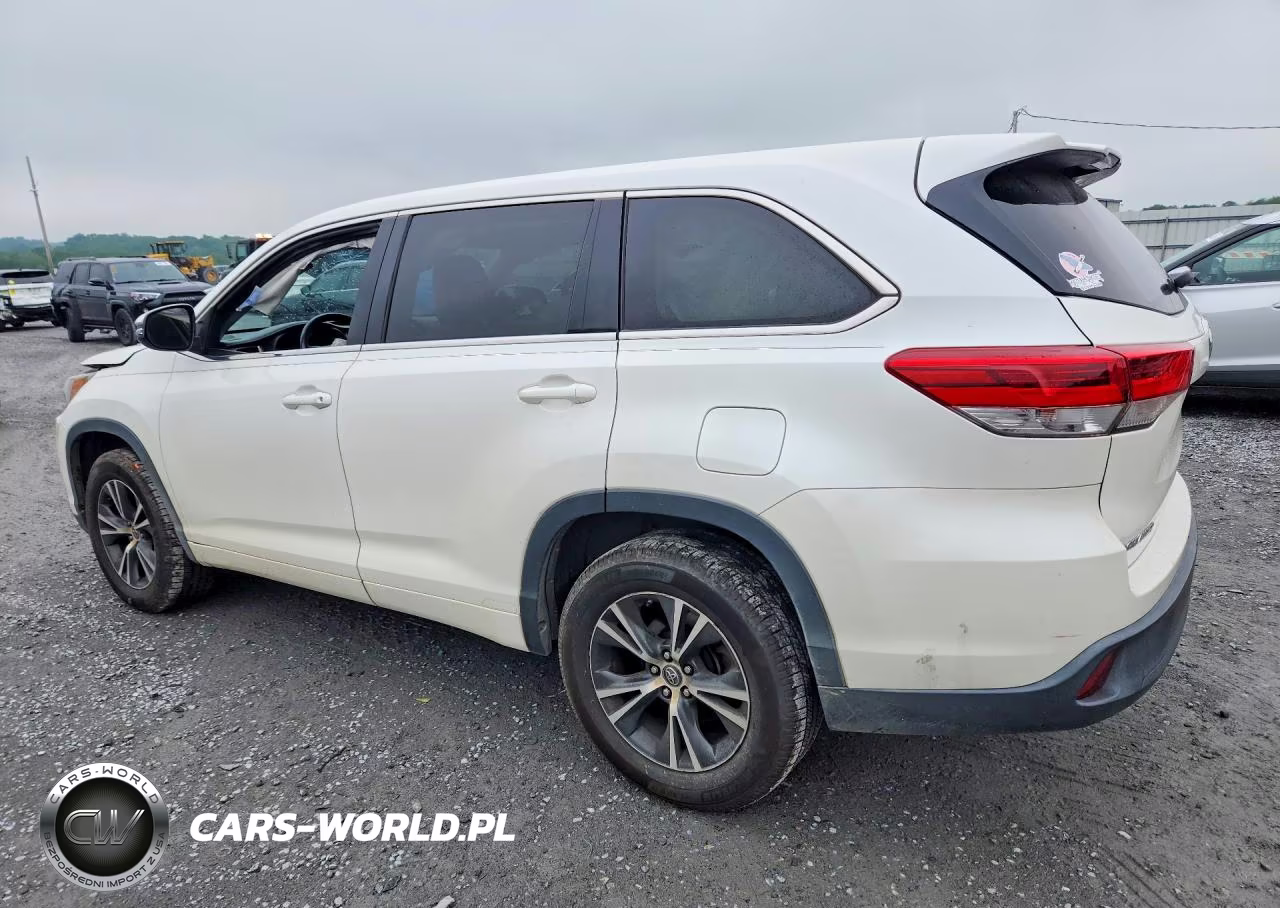 2017 Toyota Highlander Le VIN:5TDZZRFH9HS193949 - 2
