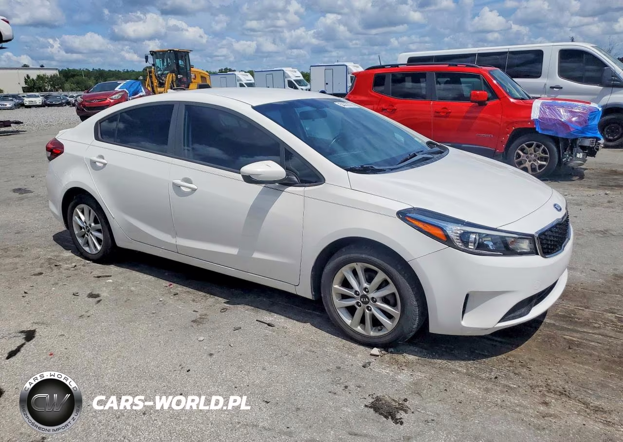 2017 Kia Forte S VIN:3KPFL4A72HE137688 - 4