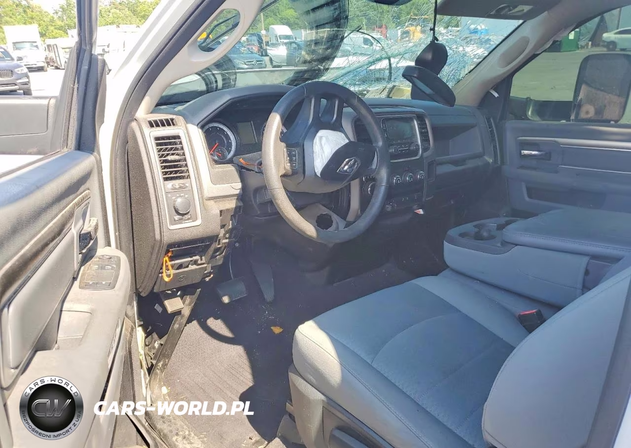 2019 Ram 1500 Classic Tradesman VIN:3C6JR6DG9KG506128 - 8