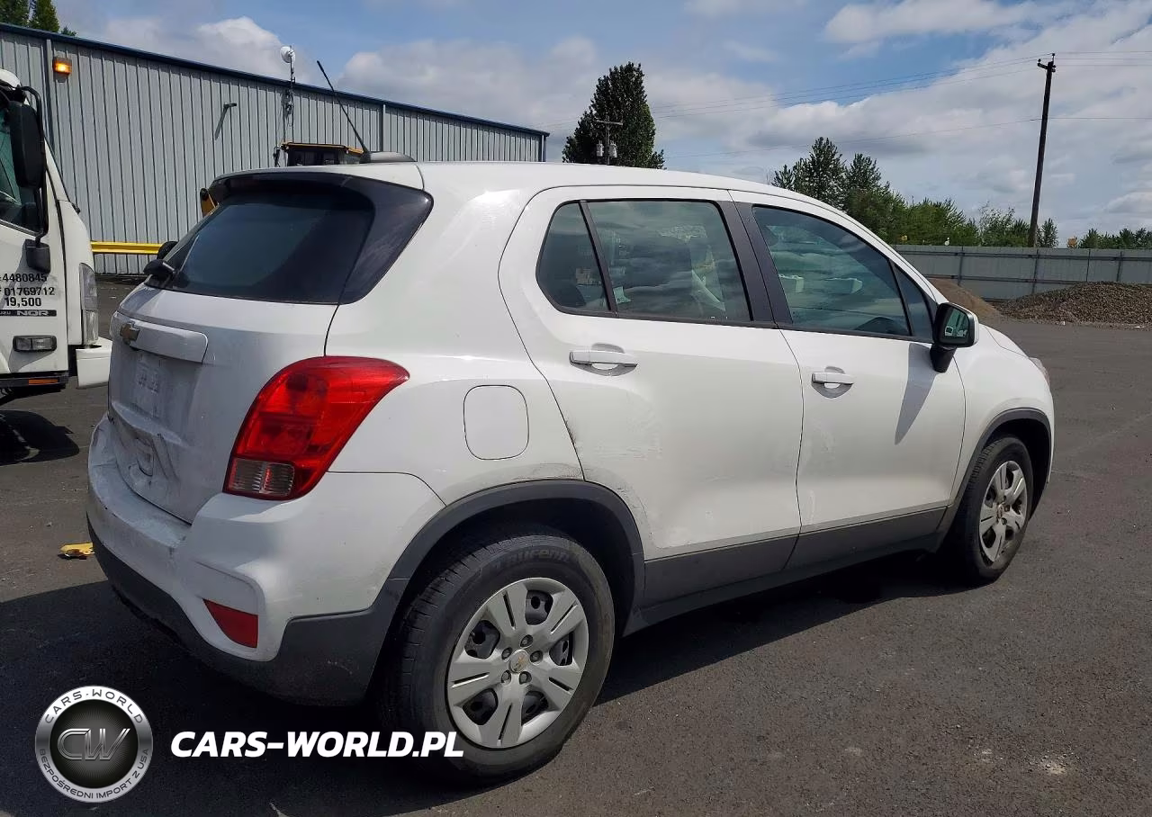 2017 Chevrolet Trax Ls VIN:3GNCJKSB8HL289218 - 3