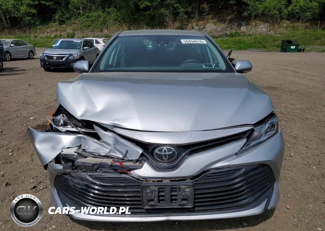 2020 Toyota Camry Le VIN:4T1L11BK1LU018370 - 5