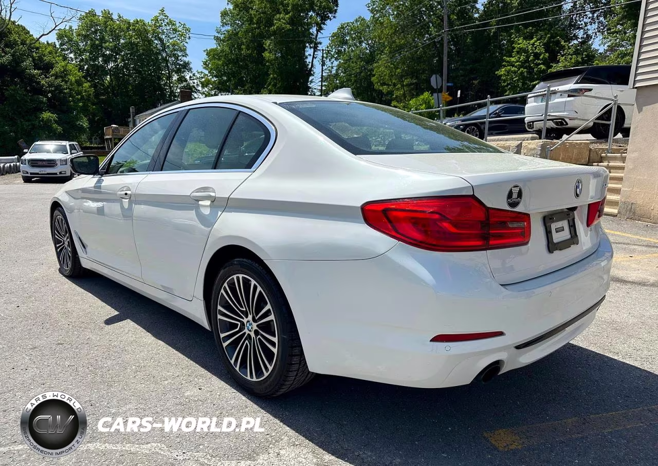2019 BMW 530 I VIN:WBAJA5C59KWW18744 - 2
