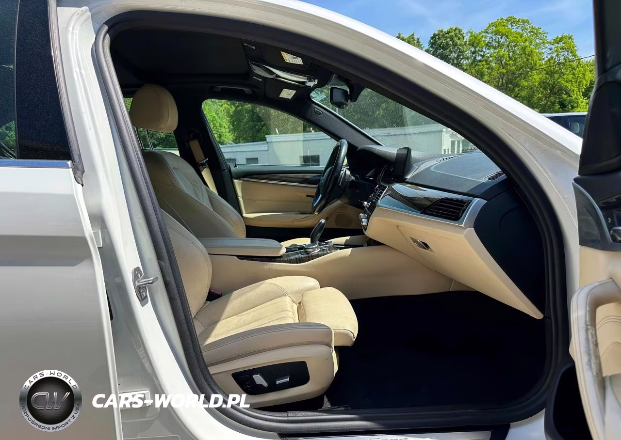 2019 BMW 530 I VIN:WBAJA5C59KWW18744 - 8