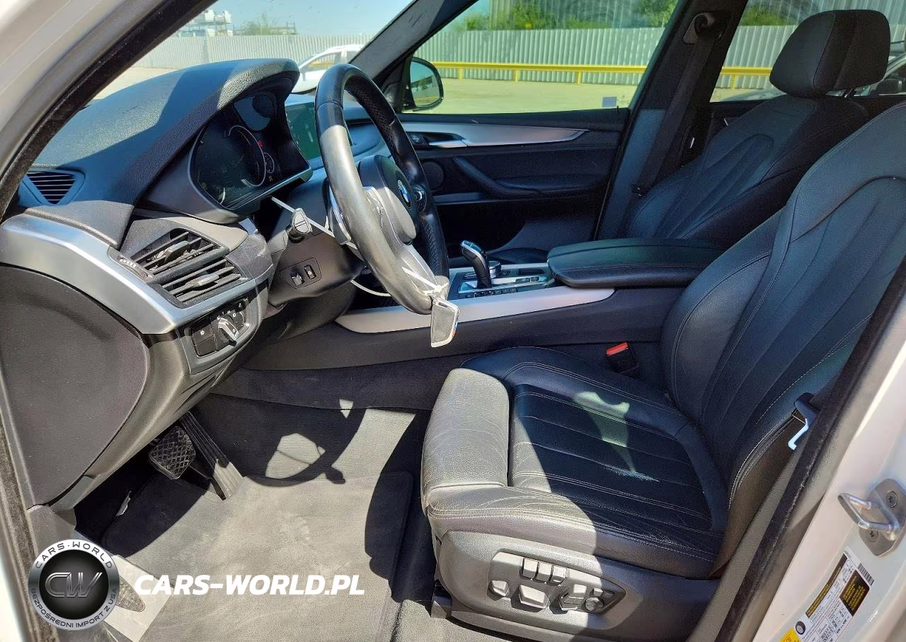 2018 BMW X5 xDrive50I VIN:5UXKR6C50J0U14212 - 7