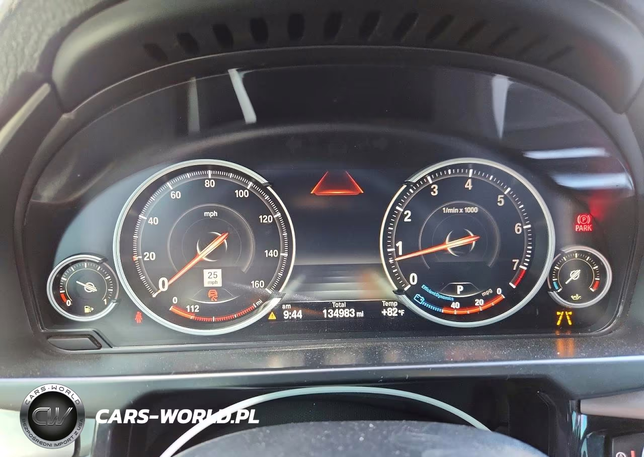 2018 BMW X5 xDrive50I VIN:5UXKR6C50J0U14212 - 9