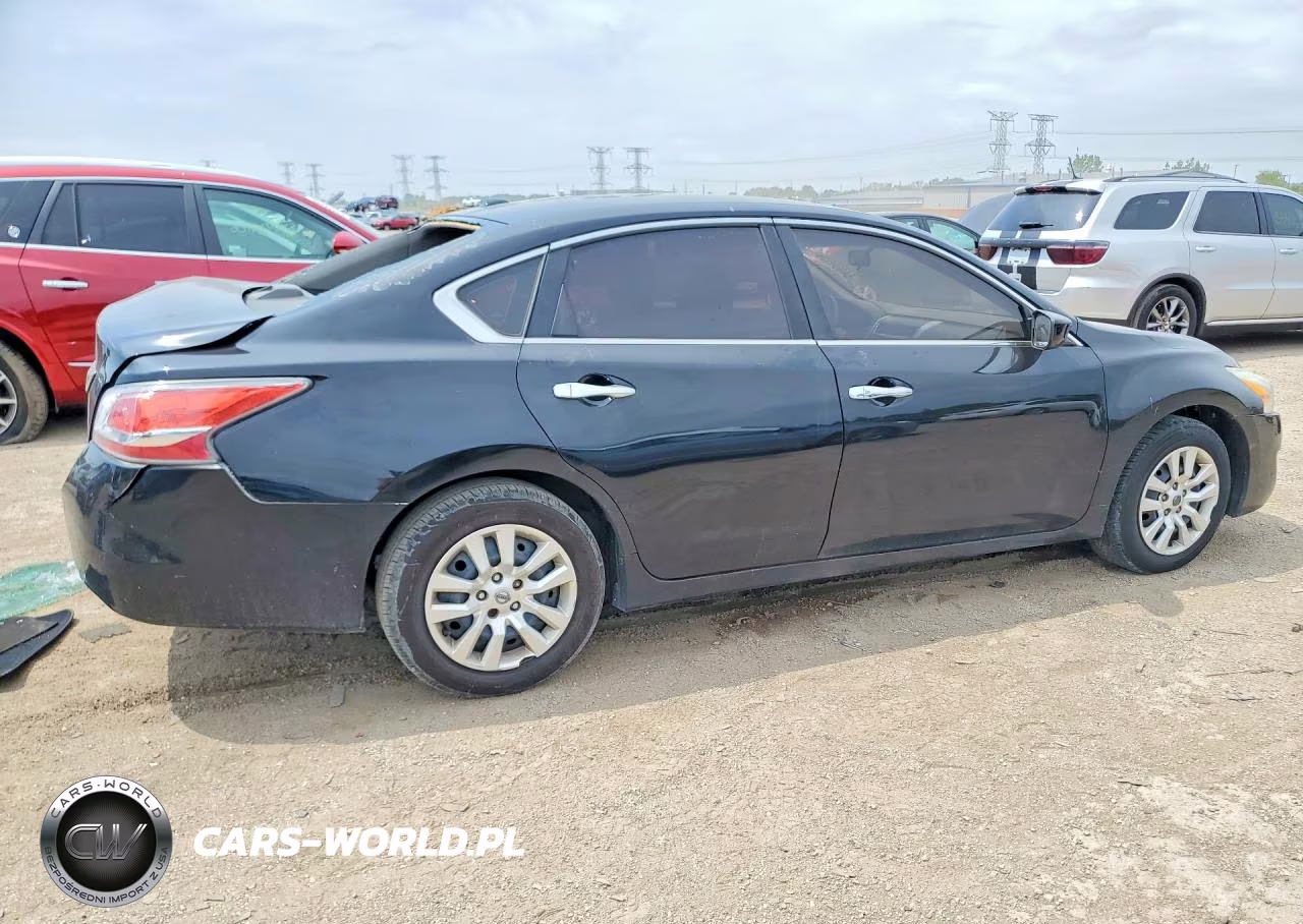 2015 Nissan Altima 2.5 S VIN:1N4AL3AP2FN329924 - 3