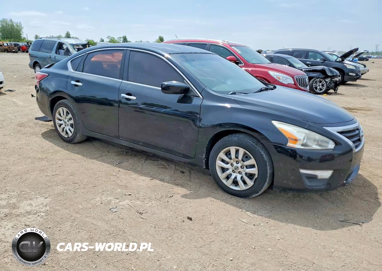 2015 Nissan Altima 2.5 S VIN:1N4AL3AP2FN329924 - 4