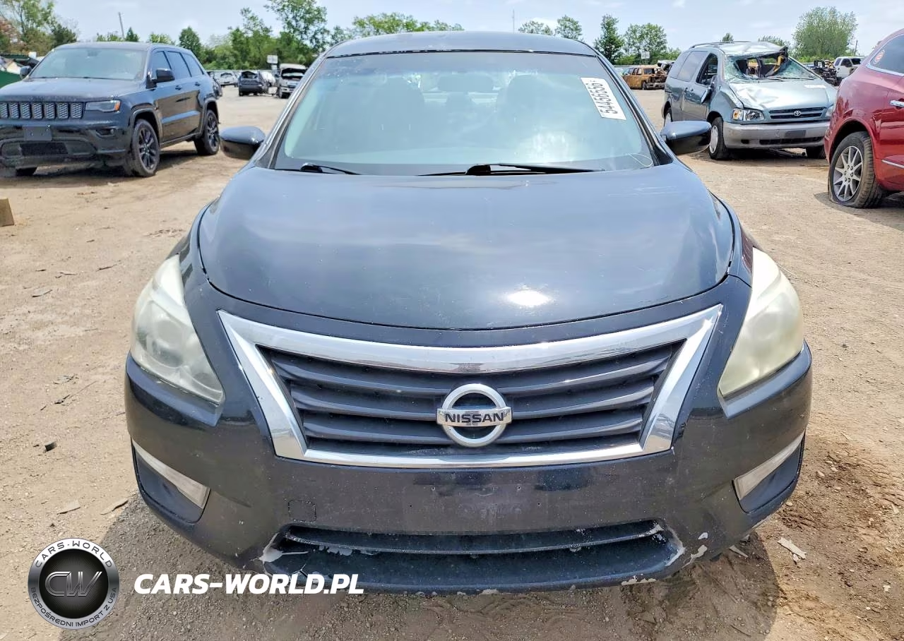 2015 Nissan Altima 2.5 S VIN:1N4AL3AP2FN329924 - 5