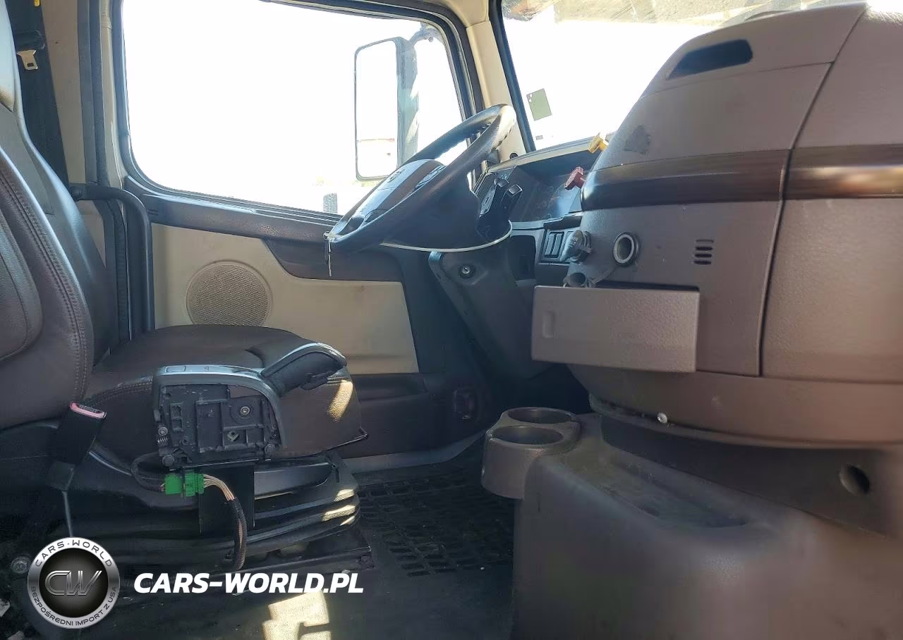 2014 Volvo Vah VIN:4V5RC9DG1EN164474 - 5