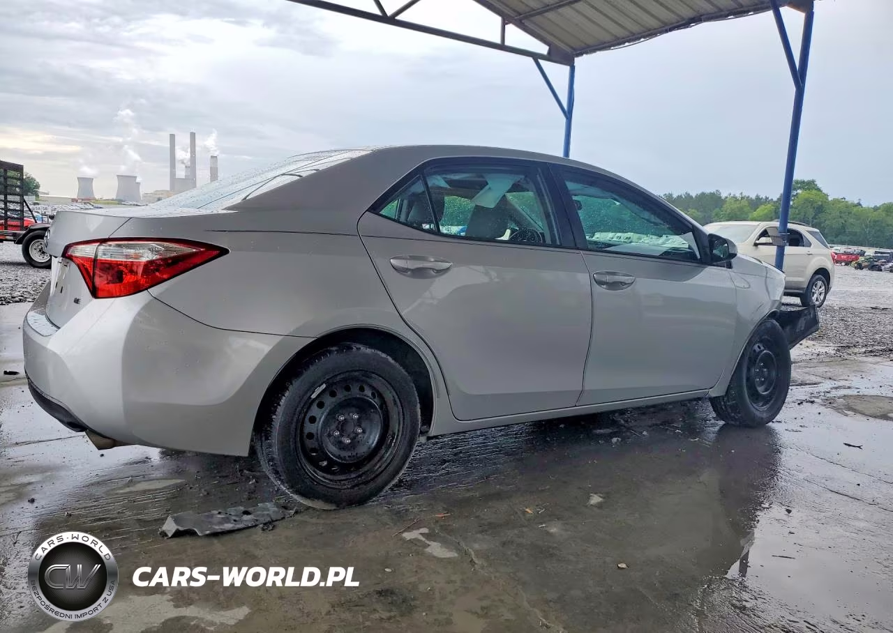 2016 Toyota Corolla Le VIN:2T1BURHE1GC743302 - 3
