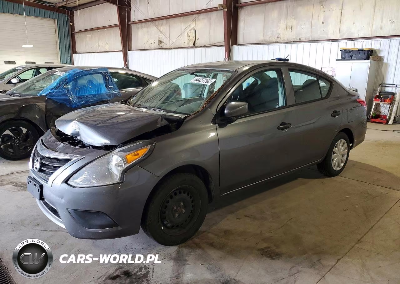 2018 Nissan Versa S Plus – zdjęcie 1 z 12