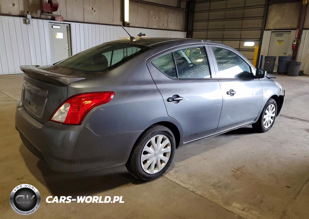 2018 Nissan Versa S Plus VIN:3N1CN7AP6JL881670 - 3