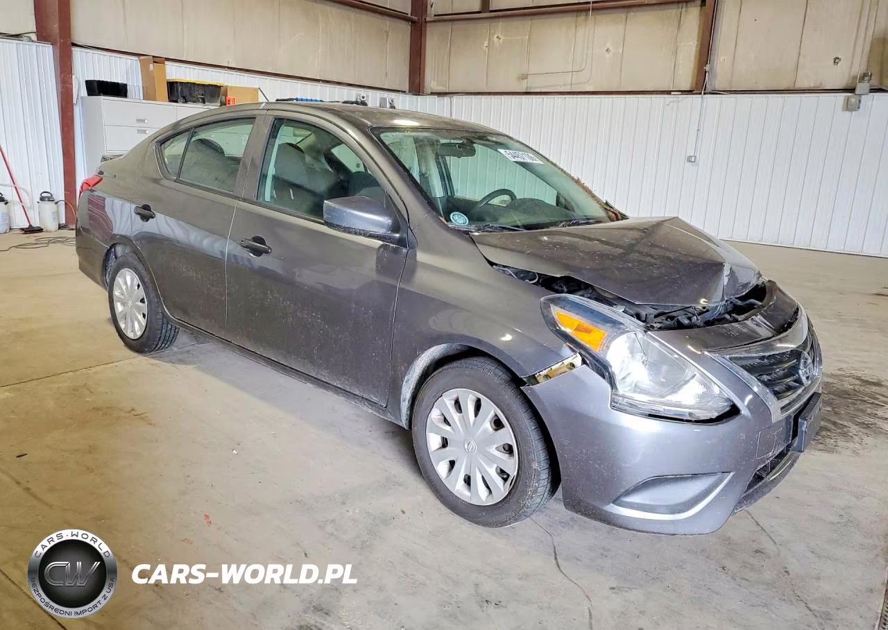 2018 Nissan Versa S Plus VIN:3N1CN7AP6JL881670 - 4