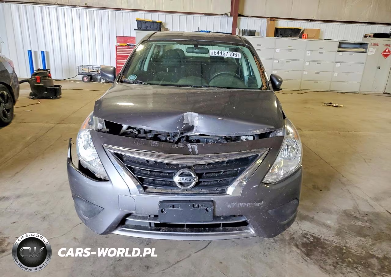 2018 Nissan Versa S Plus VIN:3N1CN7AP6JL881670 - 5
