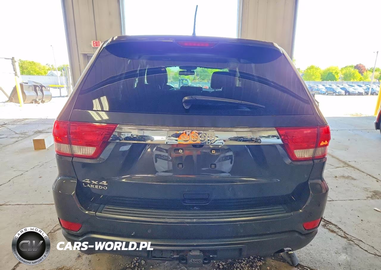 2011 Jeep Grand Cherokee Laredo VIN:1J4RR4GG8BC573912 - 6