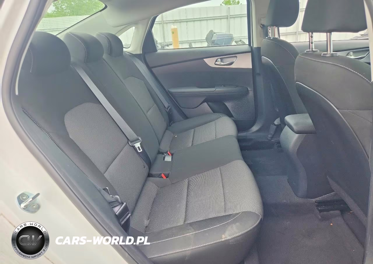 2023 Kia Forte Lxs VIN:3KPF24AD6PE513803 - 10