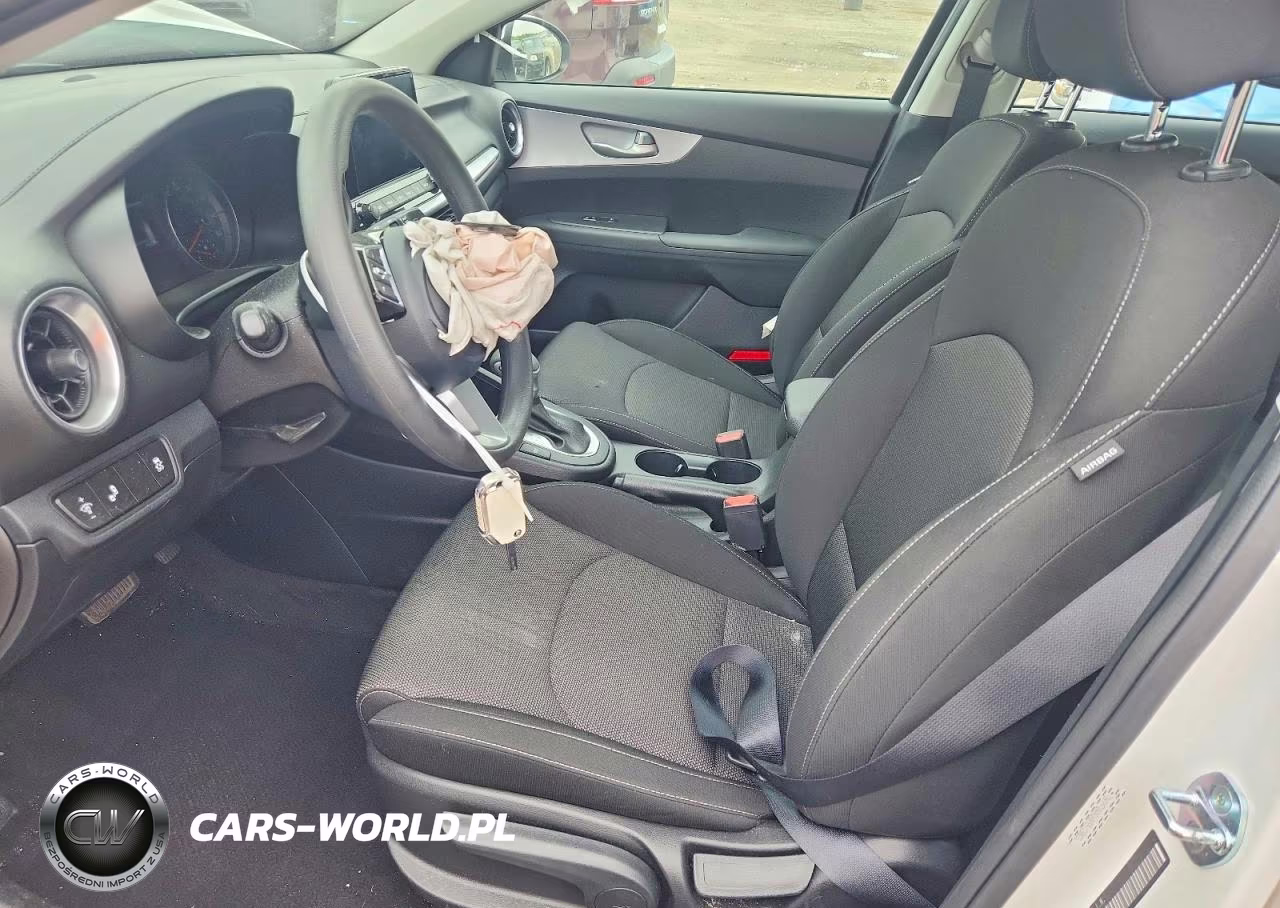 2023 Kia Forte Lxs VIN:3KPF24AD6PE513803 - 7