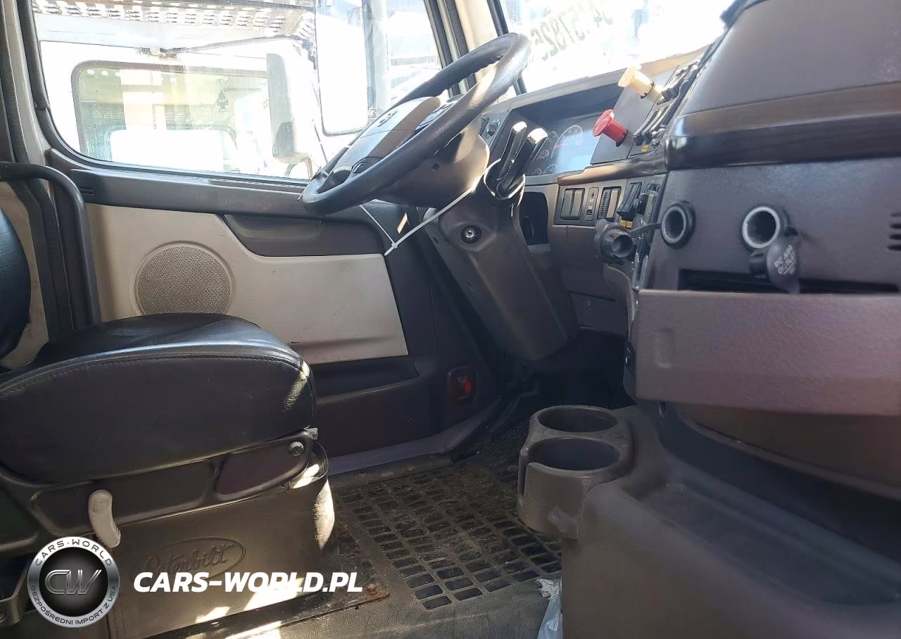 2014 Volvo Vah VIN:4V5RC9DG3EN164461 - 5