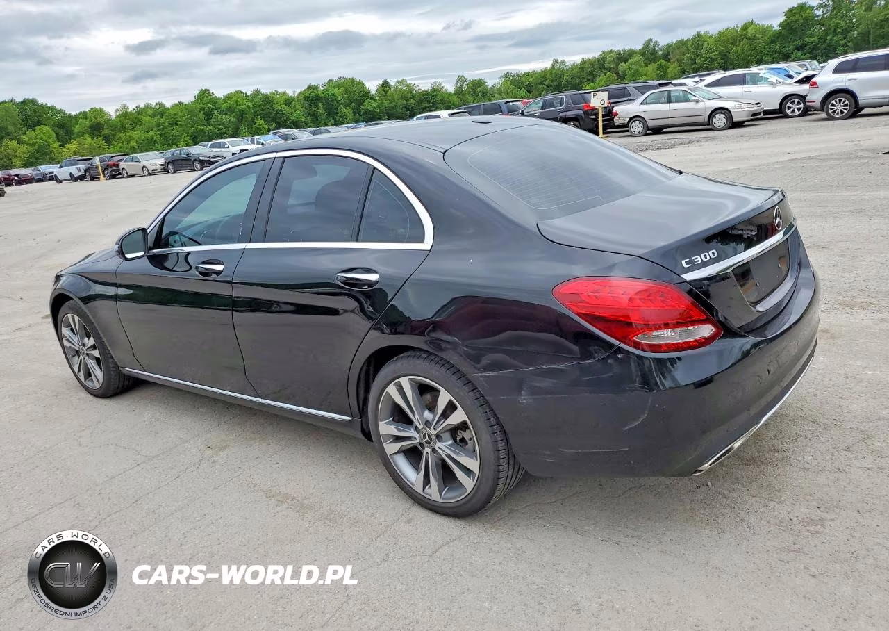 2018 Mercedes-Benz C 300 4Matic VIN:55SWF4KBXJU252824 - 2