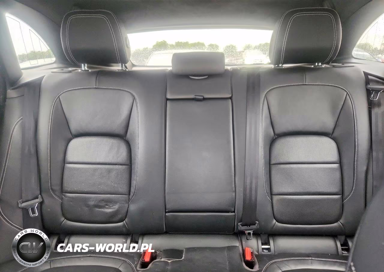 2019 Jaguar F-Pace R - Sport VIN:SADCL2GX5KA353175 - 10