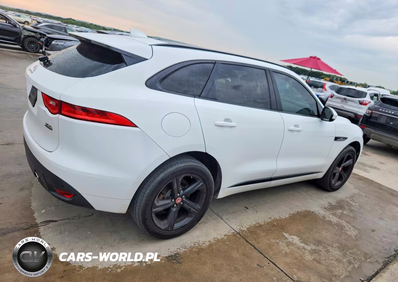 2019 Jaguar F-Pace R - Sport VIN:SADCL2GX5KA353175 - 3