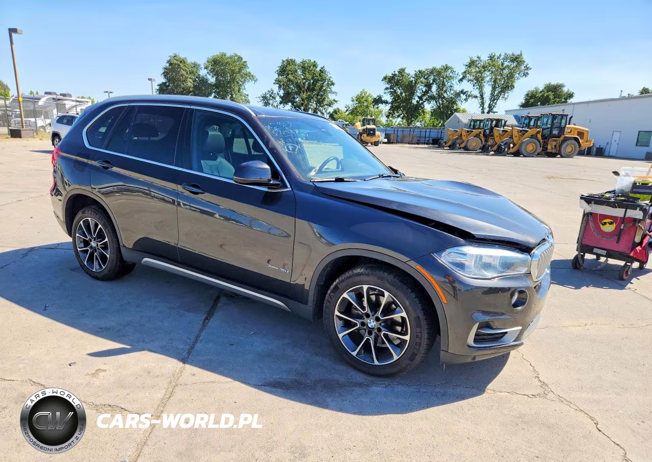 2018 BMW X5 xDrive35I VIN:5UXKR0C51J0X99082 - 4