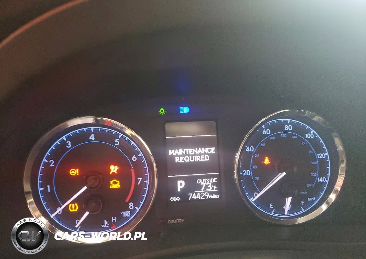 2018 Toyota Corolla Le VIN:5YFBURHE3JP759511 - 9